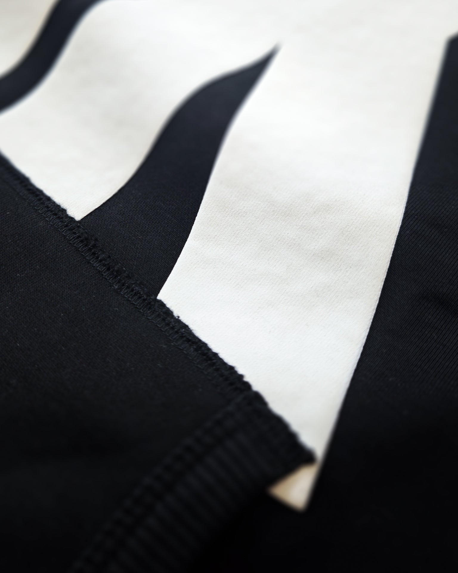 Unisex Hoodie | Sourcrowd | Schwarz