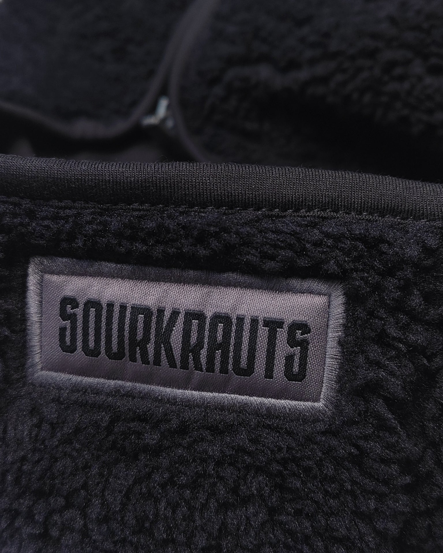 Teddy Jacke | Young Guys Old Rides | Schwarz