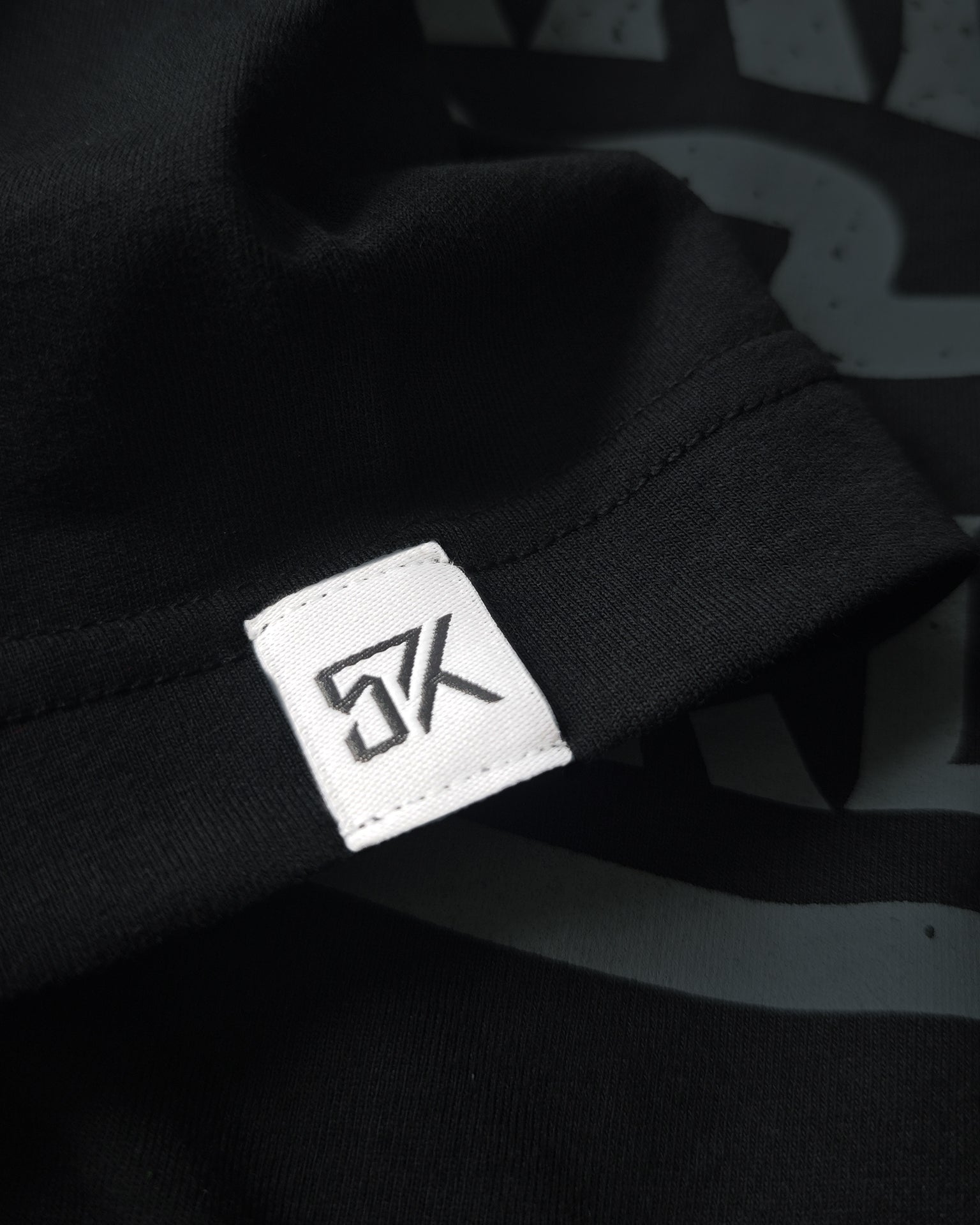 T-Shirt | Sign | Schwarz